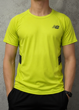 Футболка от бренда new balance