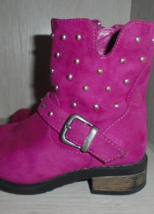 Крутые демисезонные ботинки на девочку c&a