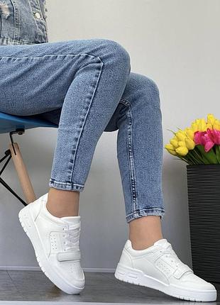 Жіночі молодіжні кросівки 1297 білі