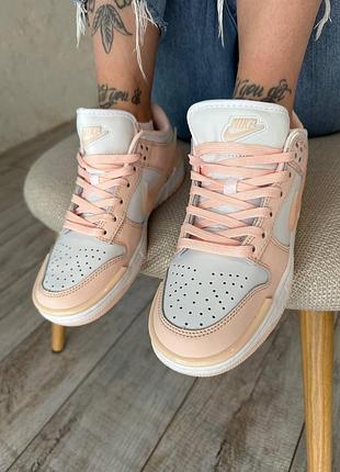 Жіночі рожеві кросівки nike dunk low twist coral white х данк 36