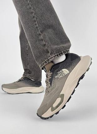 Чоловічі кросівки  сітка the north face vectiv enduris 4 khaki beige black