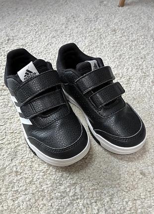 Кросівки adidas size 28