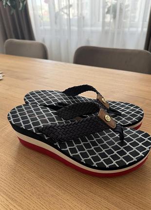 Вʼєтнамки tommy hilfiger