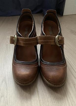Шкіряні босоніжки туфлі каблук timberland