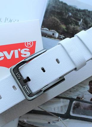 Мужской кожаный ремень levis белый