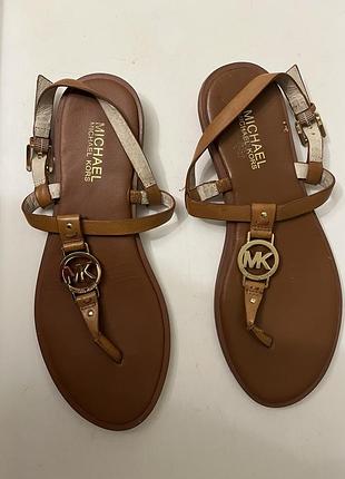 Коричневі шкіряні босоніжки сандалі michael kors 38 р