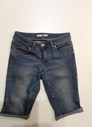 Фірмові стрейчеві шорти