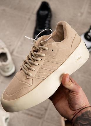 Стильні чоловічі кросівки  adidas