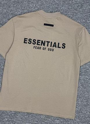 Футболка fog essentials тишка фог есеншел fear of god унісекс чоловіча преміум футболка з великим логотипом на спині бежевий, s