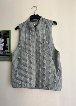 Чоловіча жилетка жилет nike aeroloft aeroswift s\m