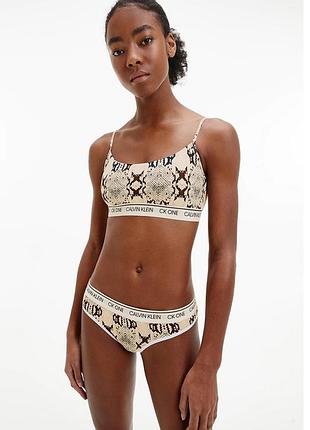 Топ calvin klein