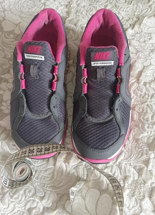 Кроссовки nike, очень удобные
