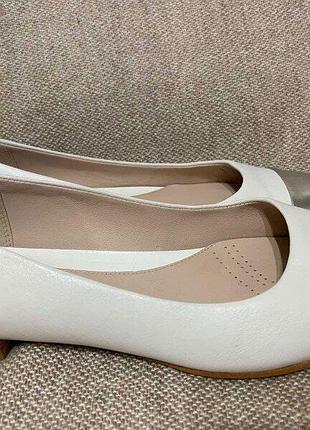 Туфлі clarks
