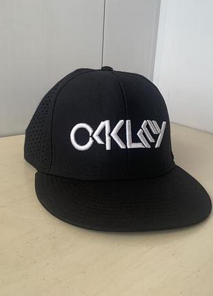 Кепка бейсболка снепбек oakley octane