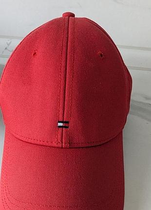 Фірмові бейсболки (кепки) tommy hilfiger у гарному стані.
