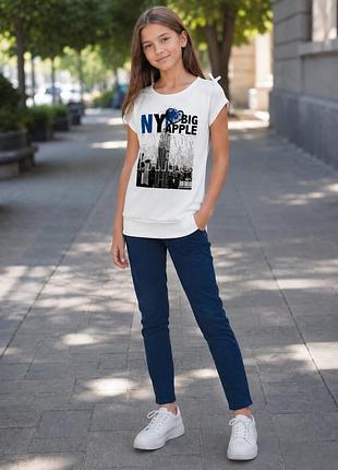 Футболка белого цвета с декоративными завязками на плечах. из сша 9-11 лет