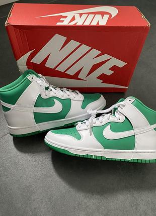 Оригінальні та нові в коробці кросівки nike dunk hi retro bttys