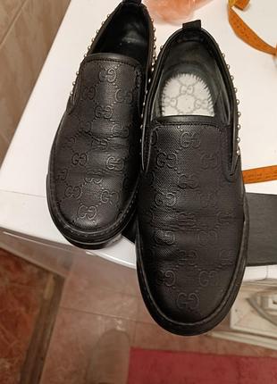 Оригинальные кожаные слипоны gucci