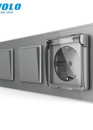 Перекрестный выключатель 2 клавишный с розеткой ip44 1600 вт с заземлением стекло серый livolo rem-693