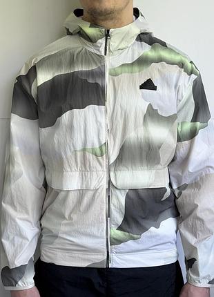 Ветровка adidas city escape