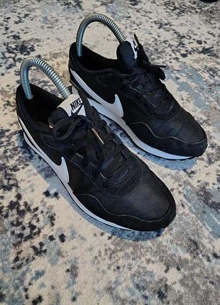 Женские кроссовки nike