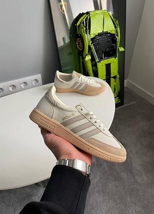 Кросівки жіночі adidas spezial beige