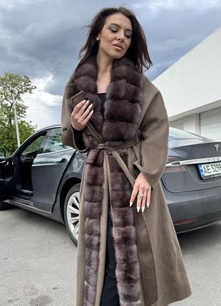 Loro piana пальто з хутром соболю