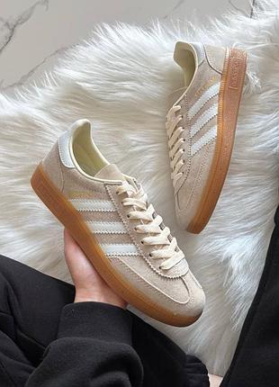 Кроссовки женские adidas spezial beige