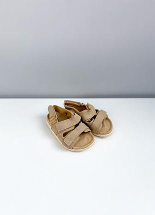 Замшеві сандалі zara розмір 21