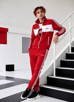 Чоловічий спортивний костюм adidas premium якості + 2 пари шкарпеток у подарунок, стильна та зручна модель