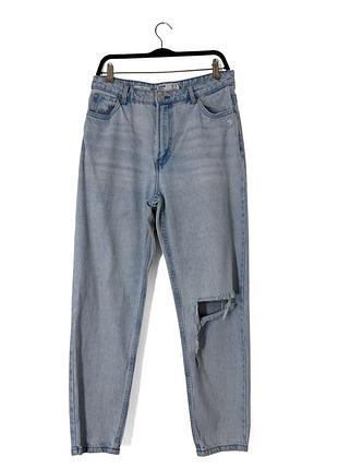 Блакитні рвані джинси мом bershka denim