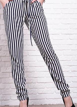 Льняные брюки в полоску от vero moda черно-белые  m, 44-46