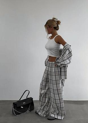 Женский костюм в клетку 50-52, белый