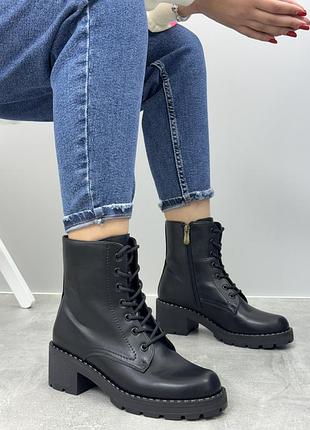 Жіночі шкіряні черевики демісезонні no brand 1681 чорні 37