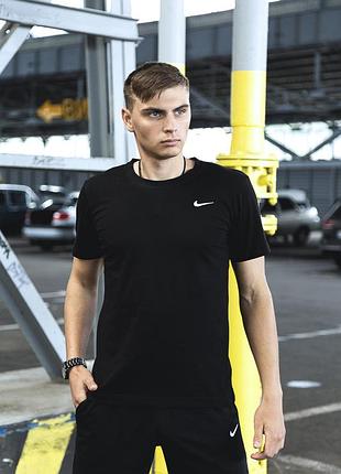 Футболка мужская спортивная черная nike
