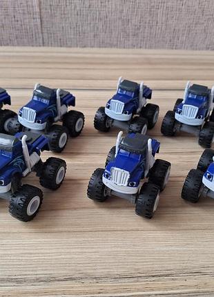 Металеві машинки блиск і чудо машинки blaze & the monster machines