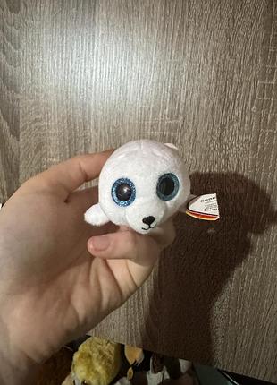 Це м'яка іграшка ty beanie boo's, модель тюленя на ім'я icy або sean.