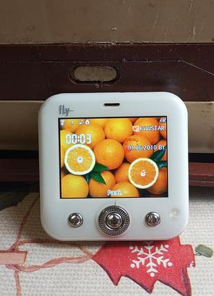 Продам телефон fly q200 2