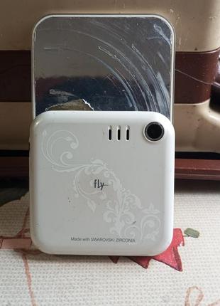 Продам телефон fly q200 4