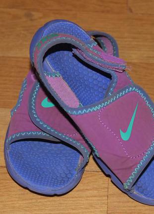 Орыгинальные босоніжки nike