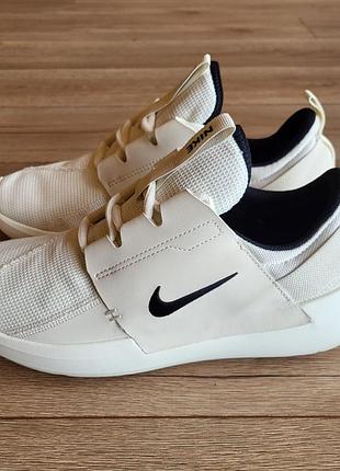Оригінальні кросівки nike e-series ad