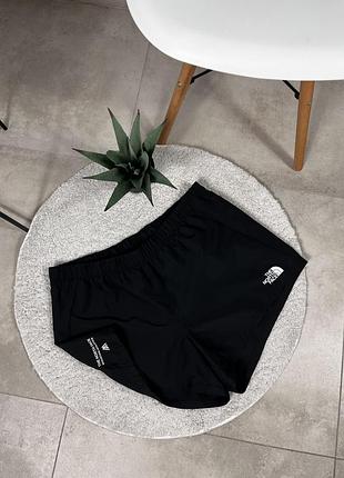 Шорти від tnf