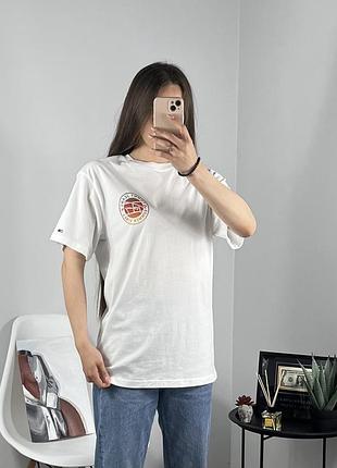 Футболка від tommy hilfiger 2