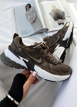 Женские кроссовки nike v2k runtek mink brown