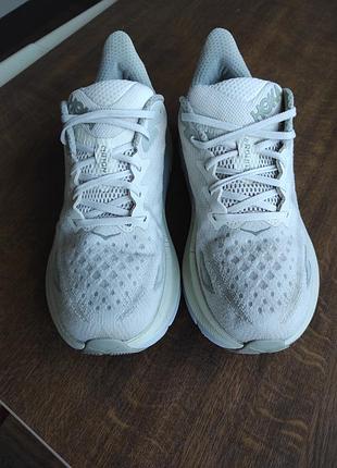 Легкие текстильные беговые кроссовки hoka clifton 9 на сетке на стопу 27,5-28 см 4