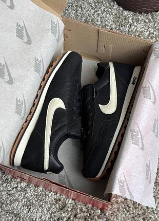 Nike md runner 2 black beige 8