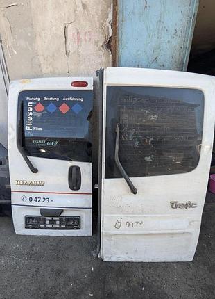 Задние правые двери багажника renault trafic, opel vivaro, nissan primastar (01-14)