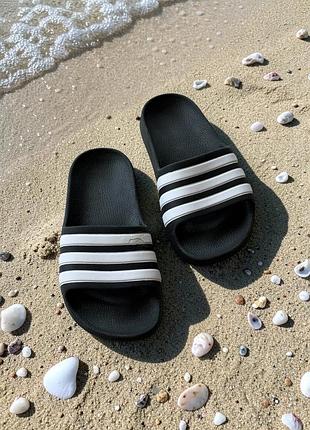 Шльопанці adidas на ніжку 19 см