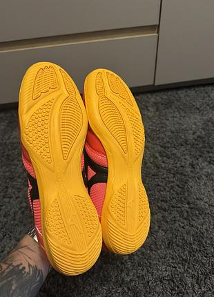Футзали mizuno 5
