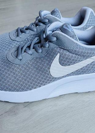 Кросівки жіночі nike tanjun 812655-010, 40 р.